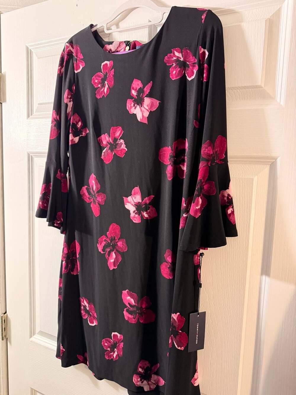 Tommy Hilfiger Floral Bell Sleeve Dress Size 10 Black Pink Jersey NWT